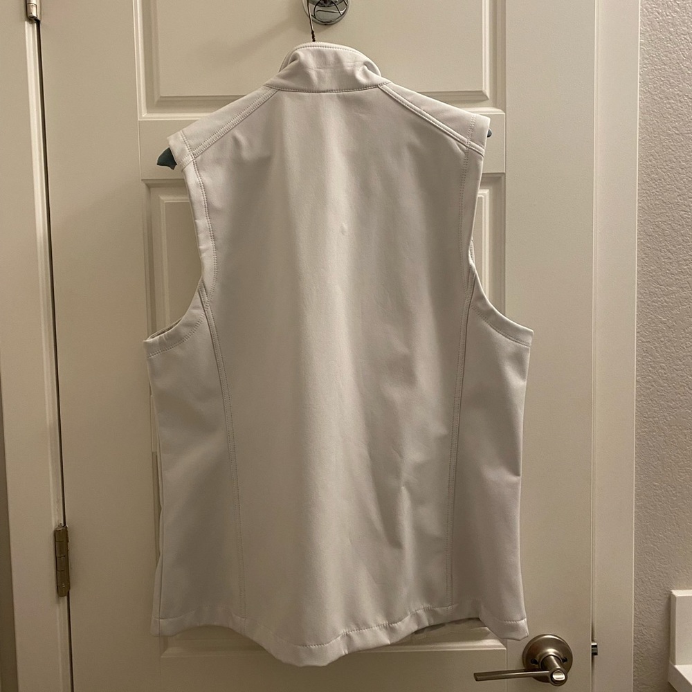 Vest - Picture 4 of 7